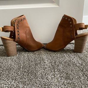 Lucky Brand Open-toe booties!
